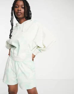 Nike Mini Swoosh Jersey Shorts In Mint Green Tie Dye For Women Light Green -Nike Fashion Sales 201463781 3