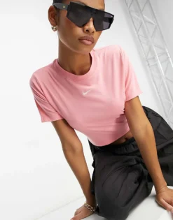 Nike Essential Mini Swoosh Crop T-shirt In Coral Pink For Women