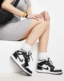 Air Jordan 1 Mid Womens Trainers In White And Black For Women