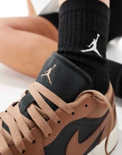 Air Jordan 1 Low Trainers In Brown And Black For Women 8 Air Jordan 1 Low Trainers In Brown And Black For Women -Nike Fashion Sales 206080353 3
