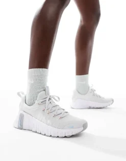 Nike Training Free Metcon 6 Trainers In Grey And White For Women